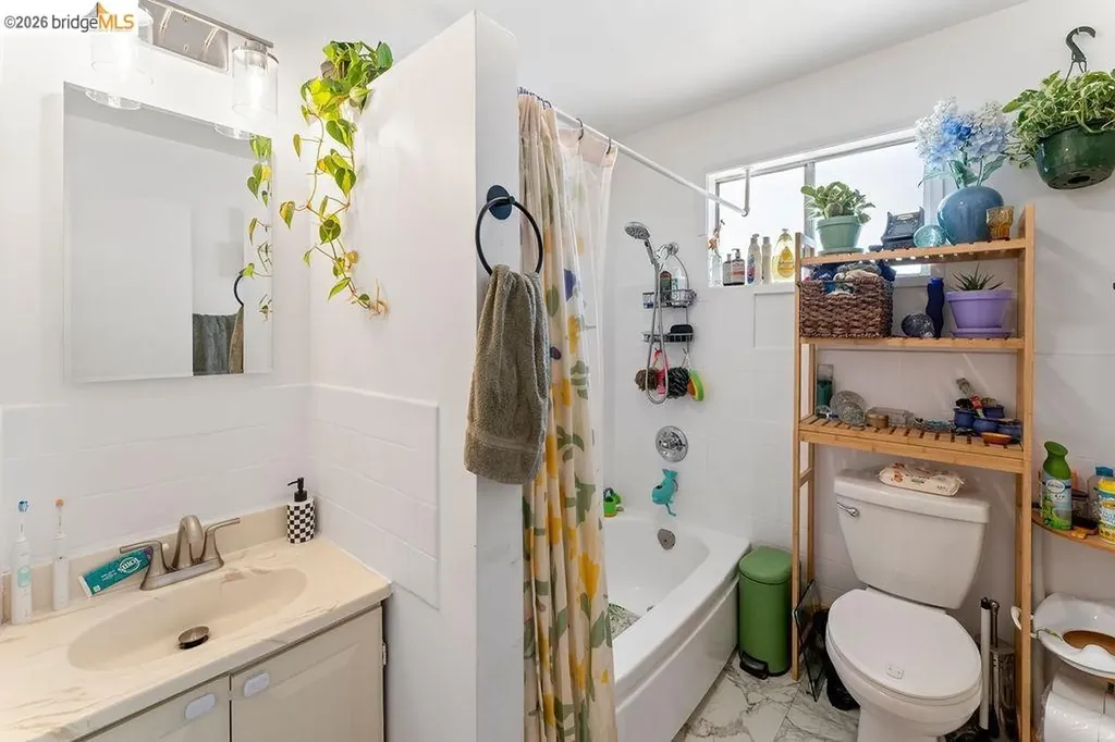 408 38th Street Oakland CA 94609