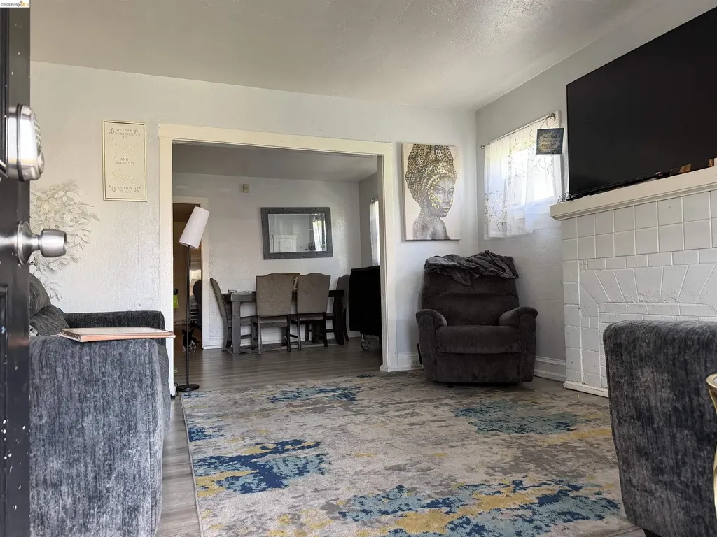 1562 79th Avenue Oakland CA 94621
