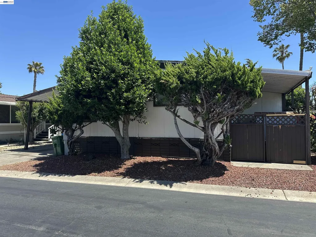 390 Tropicana Way Union City CA 94587
