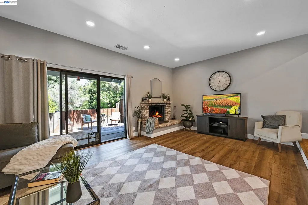 3277 Monika Lane Hayward CA 94541
