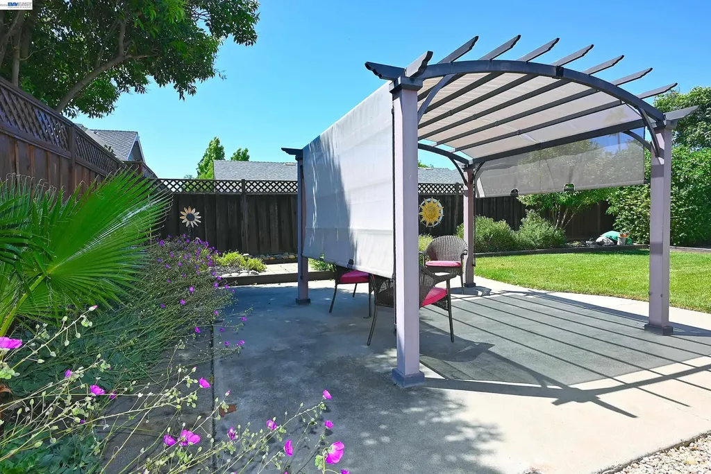637 Dover Way Livermore CA 94551