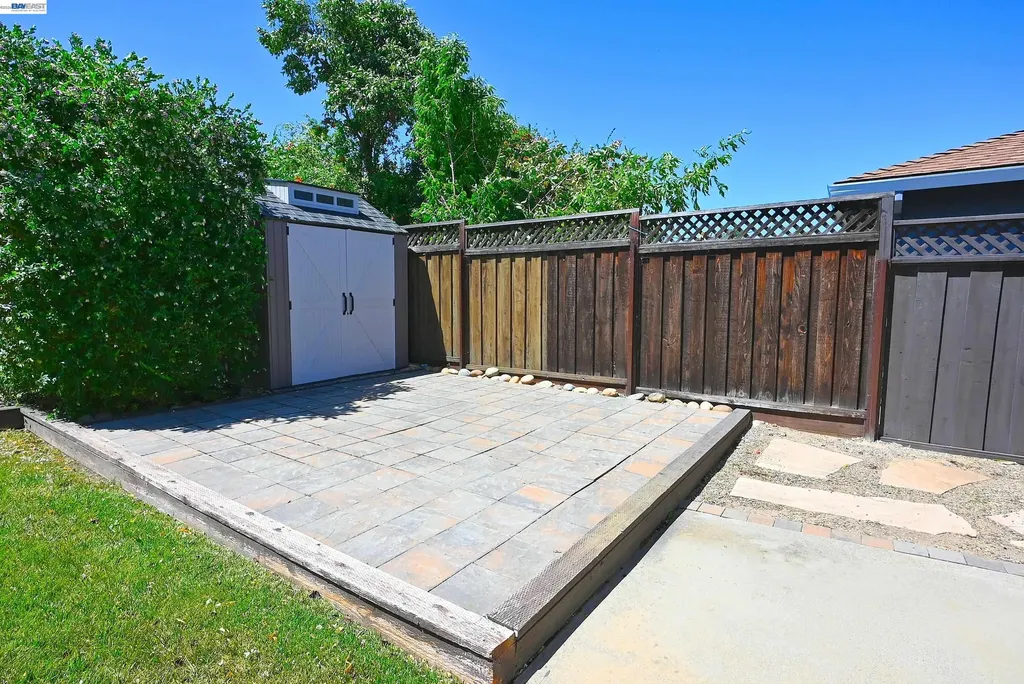637 Dover Way Livermore CA 94551