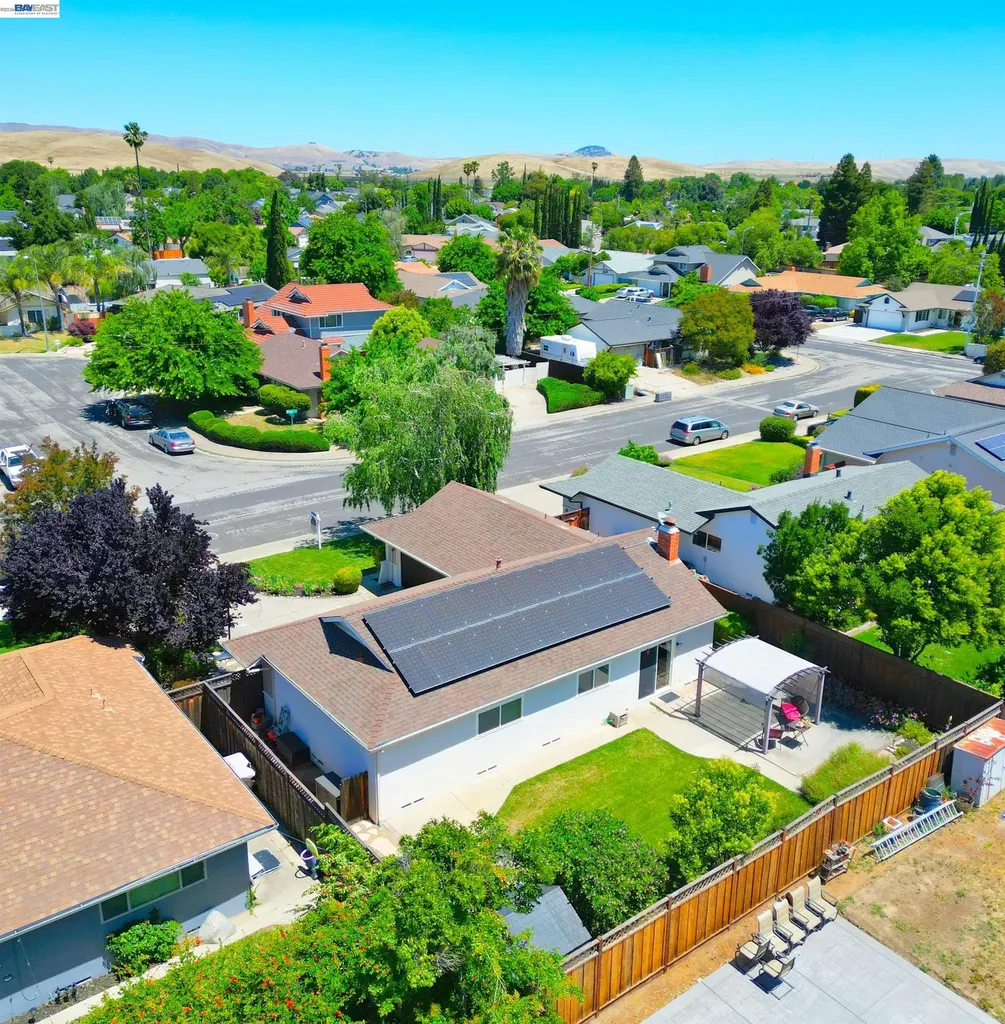 637 Dover Way Livermore CA 94551