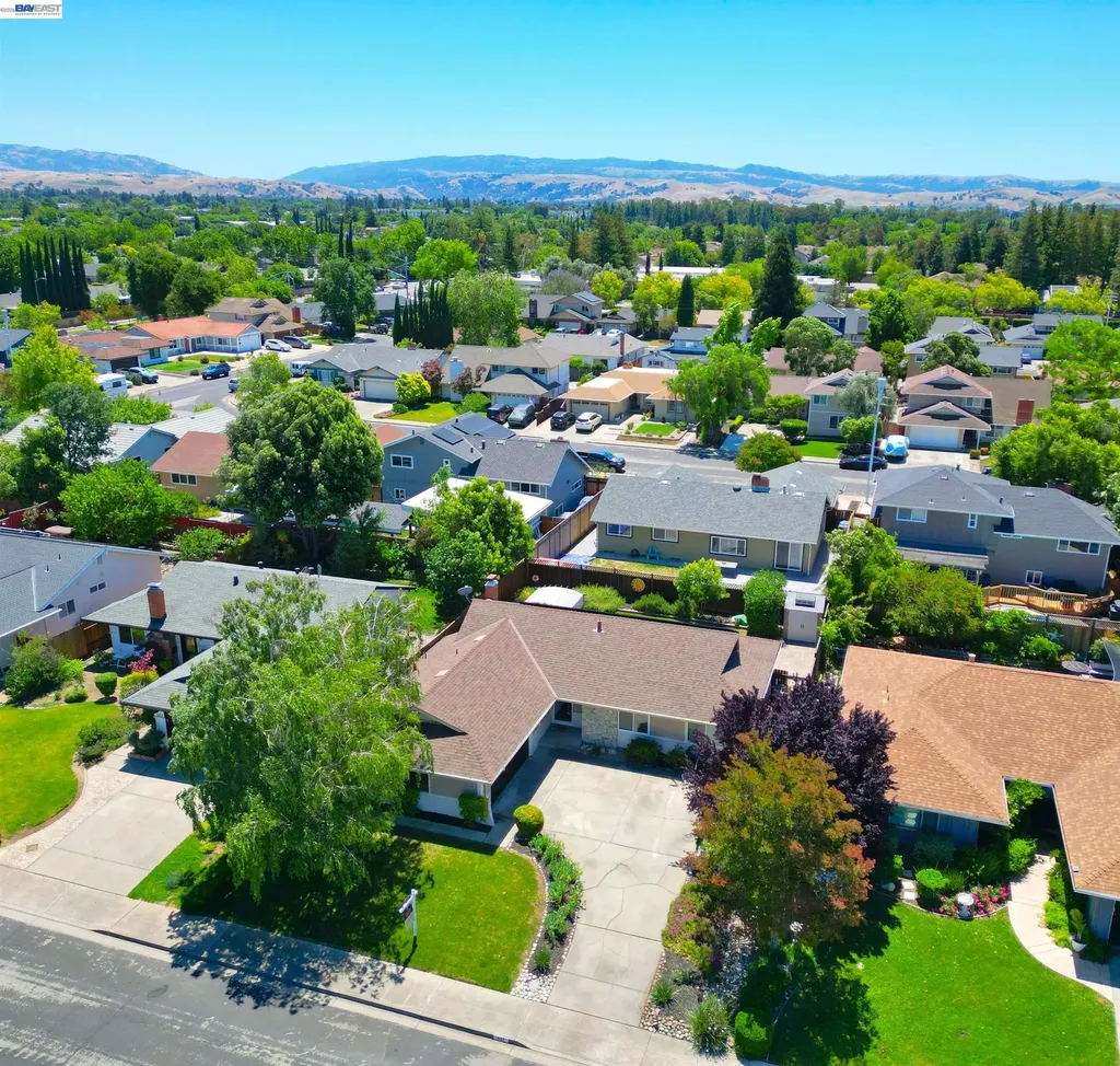 637 Dover Way Livermore CA 94551