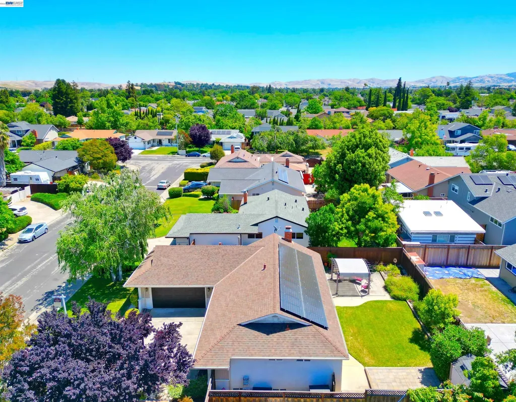 637 Dover Way Livermore CA 94551