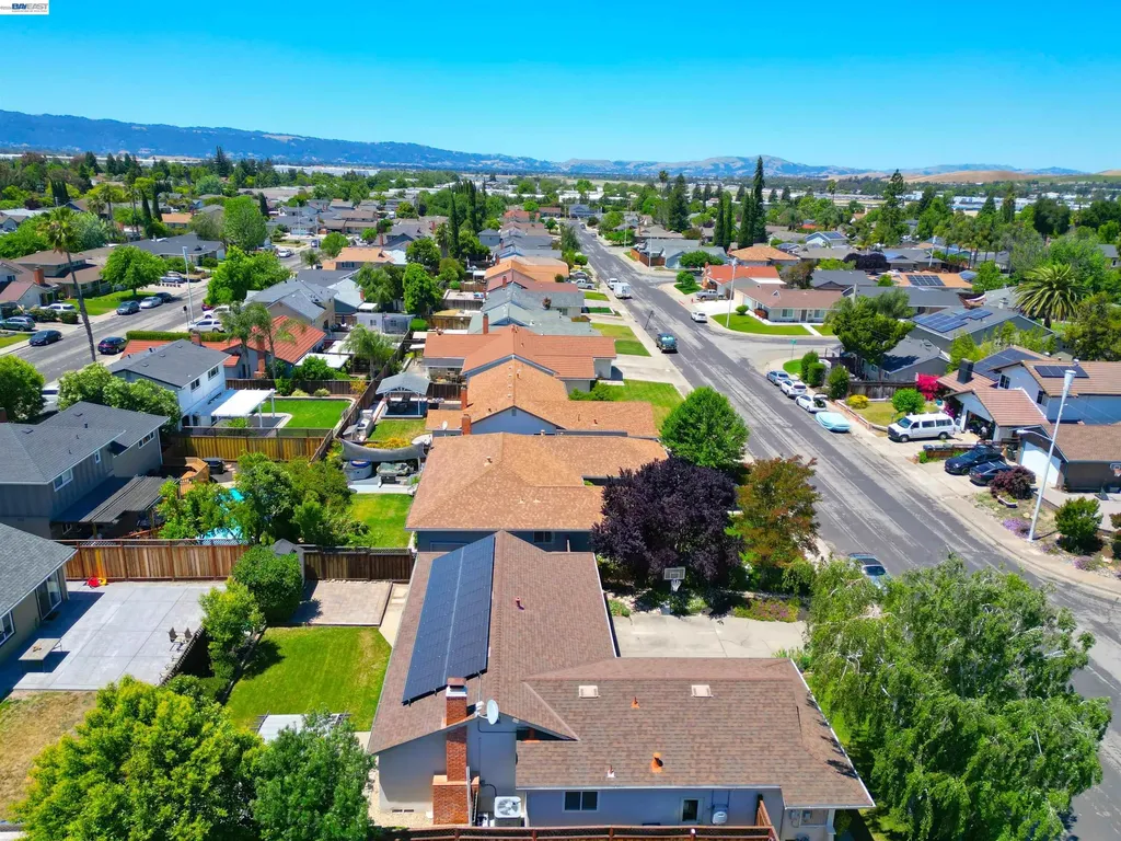 637 Dover Way Livermore CA 94551