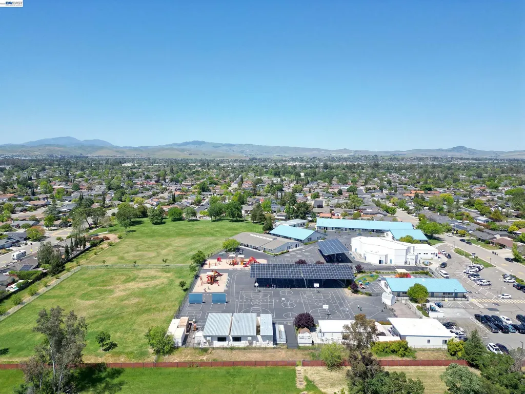 637 Dover Way Livermore CA 94551