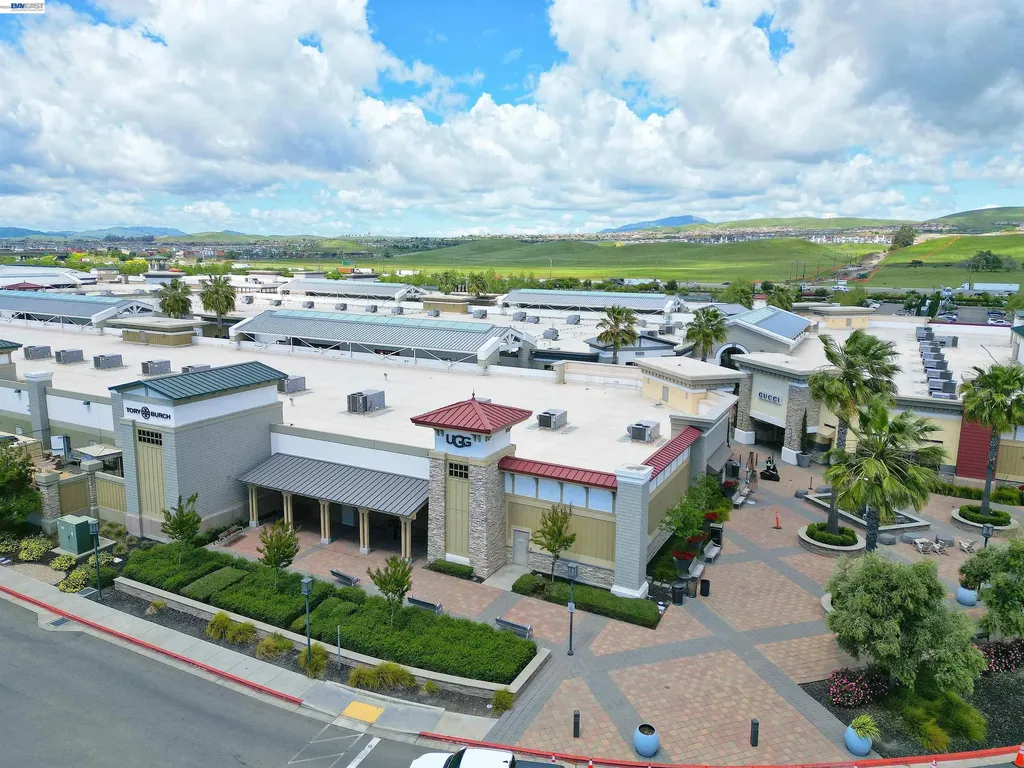 637 Dover Way Livermore CA 94551