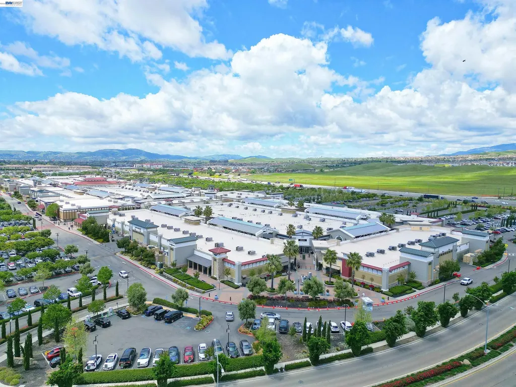 637 Dover Way Livermore CA 94551