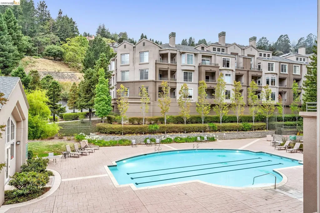 180 Caldecott Lane Oakland CA 94618