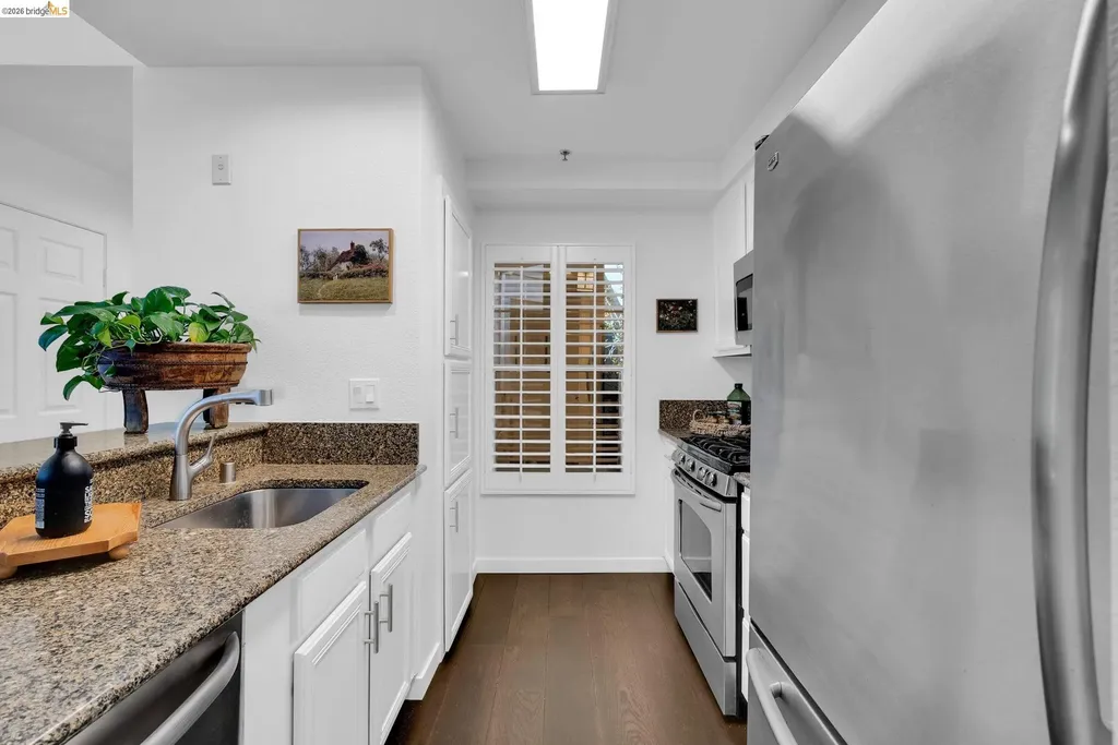 180 Caldecott Lane Oakland CA 94618
