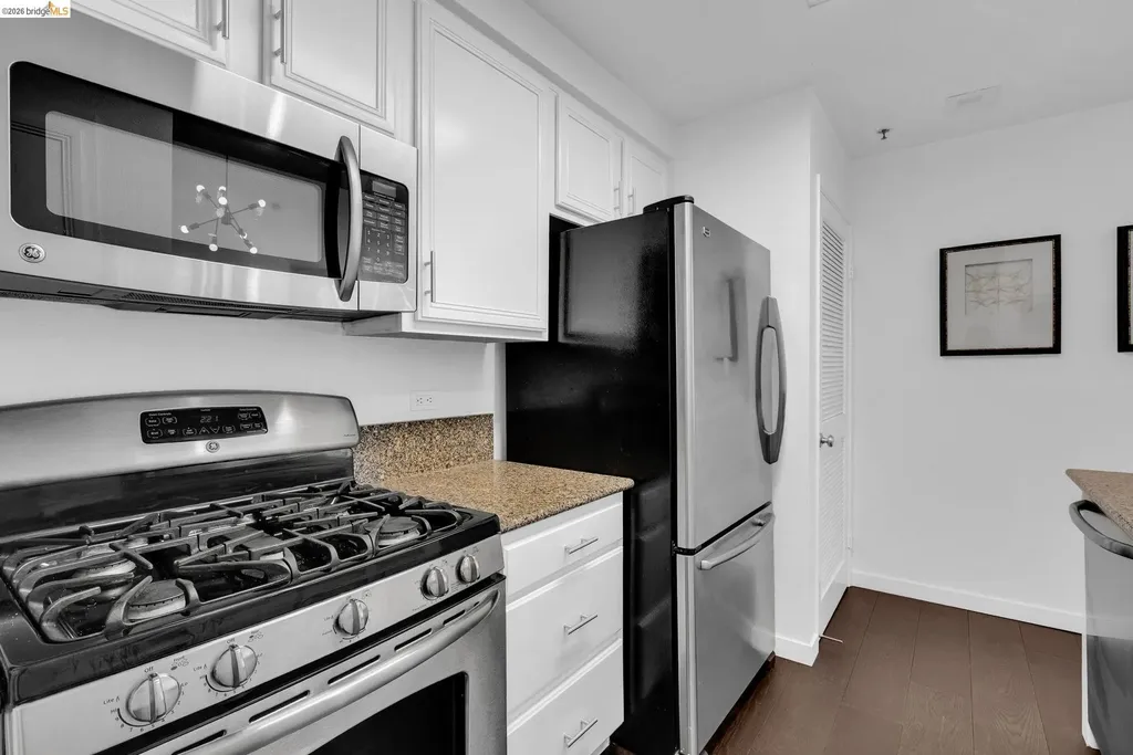 180 Caldecott Lane Oakland CA 94618