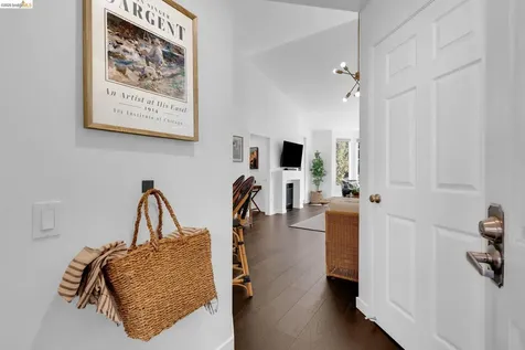 180 Caldecott Lane Oakland CA 94618