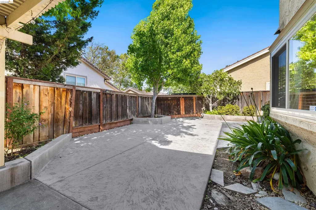 2135 Rock Pass Place Martinez CA 94553