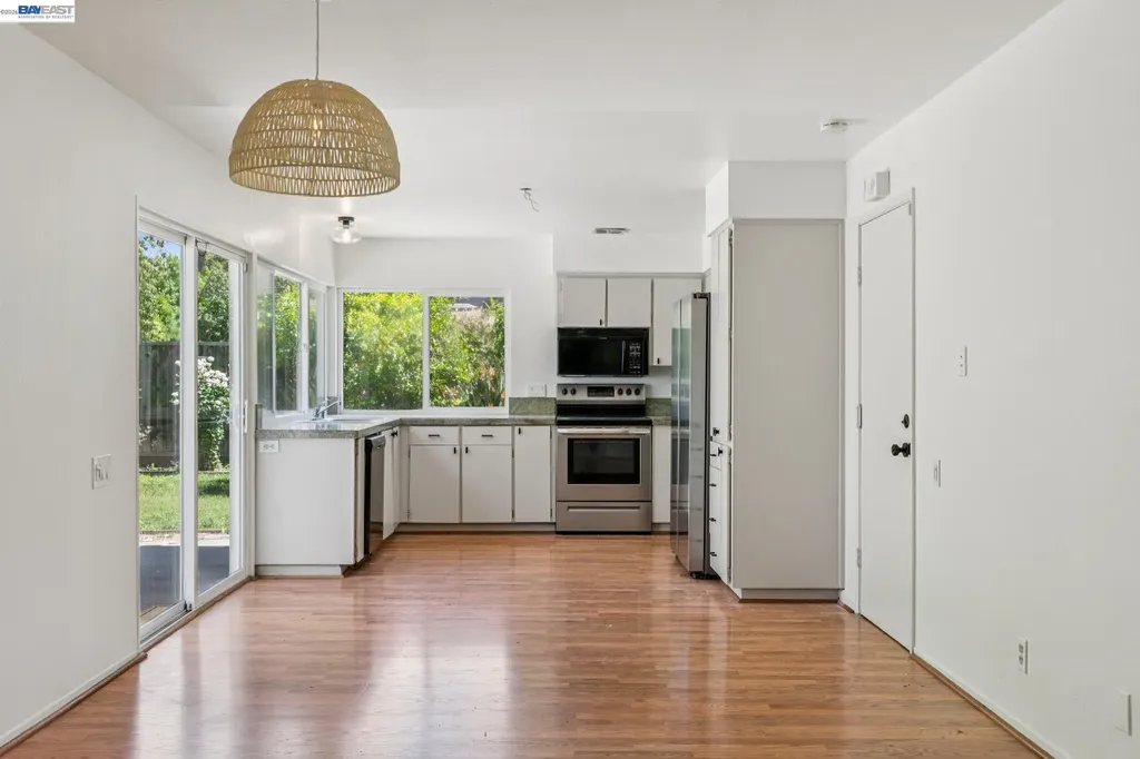 2884 Lyon Circle Concord CA 94518