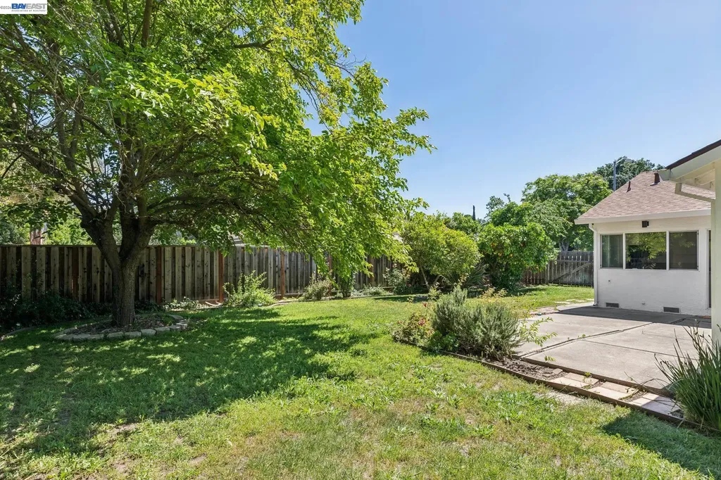 2884 Lyon Circle Concord CA 94518
