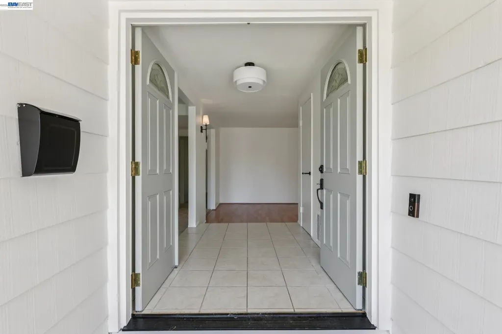 2884 Lyon Circle Concord CA 94518