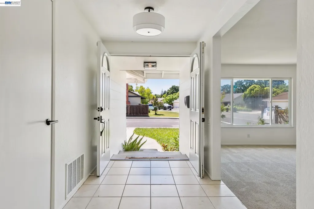 2884 Lyon Circle Concord CA 94518