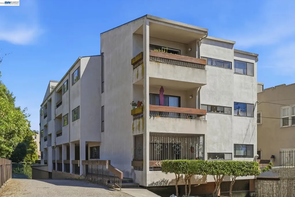 444 Merritt Avenue Oakland CA 94610