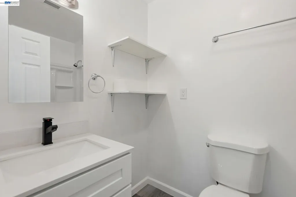 444 Merritt Avenue Oakland CA 94610