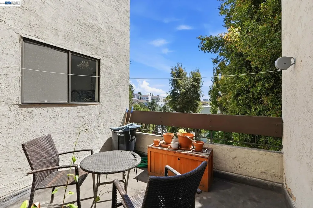 444 Merritt Avenue Oakland CA 94610