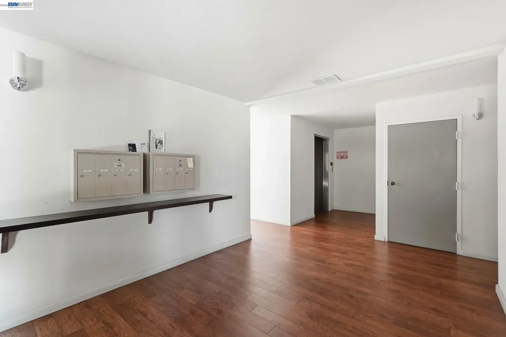 444 Merritt Avenue Oakland CA 94610