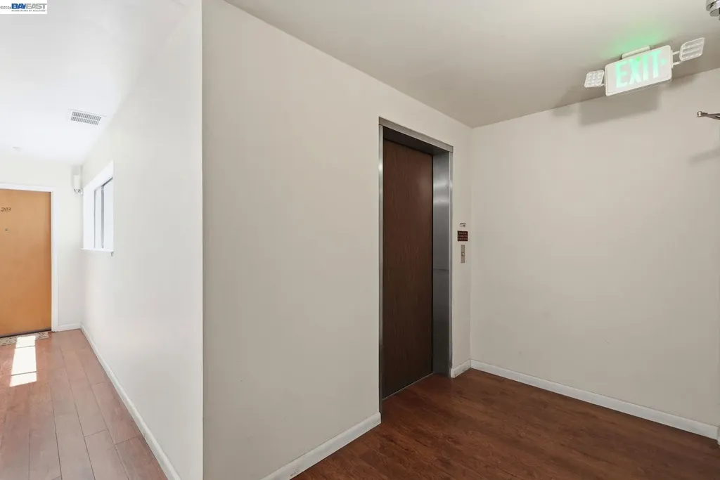444 Merritt Avenue Oakland CA 94610