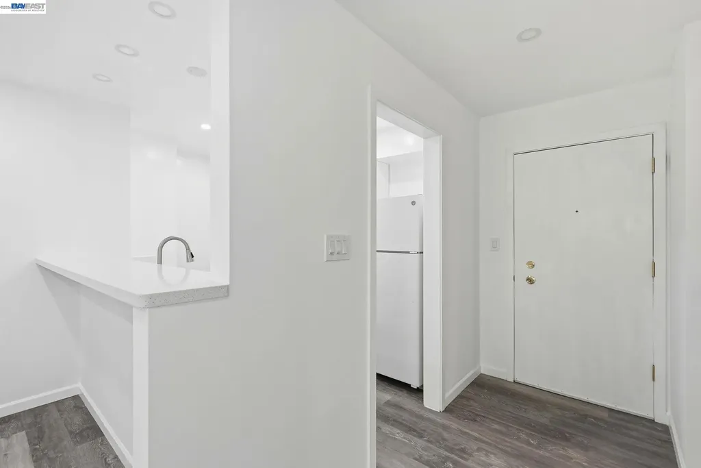 444 Merritt Avenue Oakland CA 94610