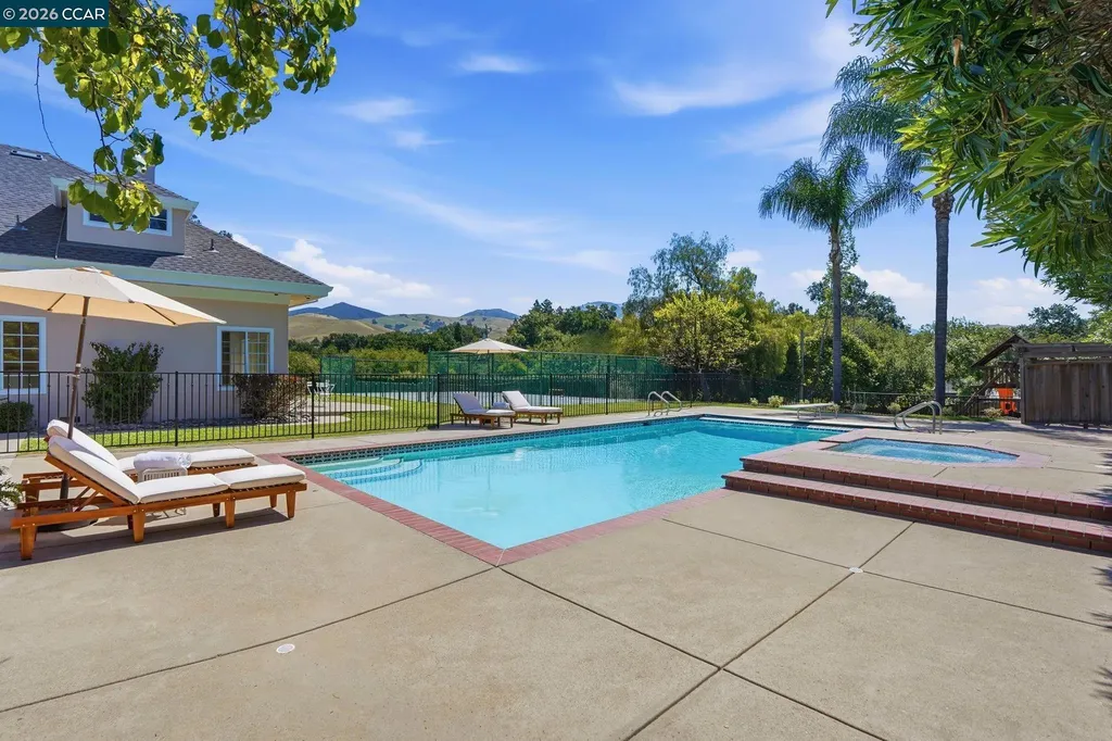 295 Pine Creek Road Walnut Creek CA 94598