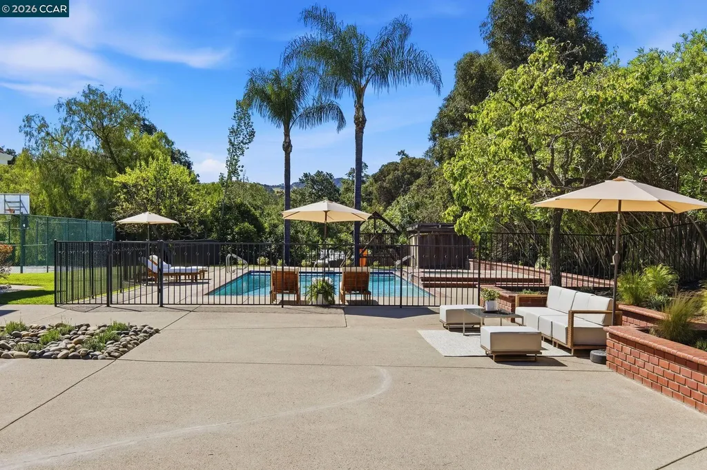 295 Pine Creek Road Walnut Creek CA 94598
