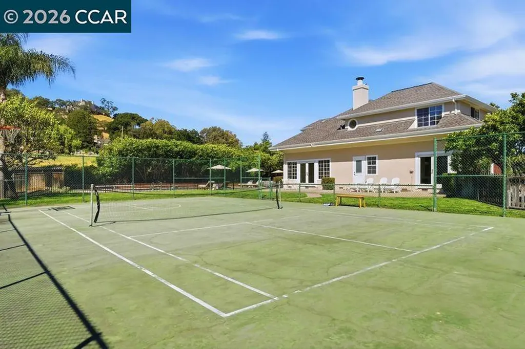 295 Pine Creek Road Walnut Creek CA 94598
