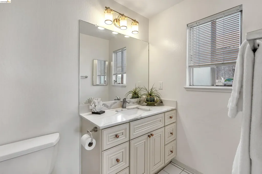 40 Las Moradas Circle San Pablo CA 94806