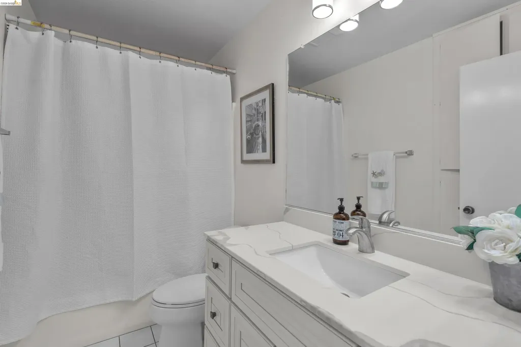 40 Las Moradas Circle San Pablo CA 94806