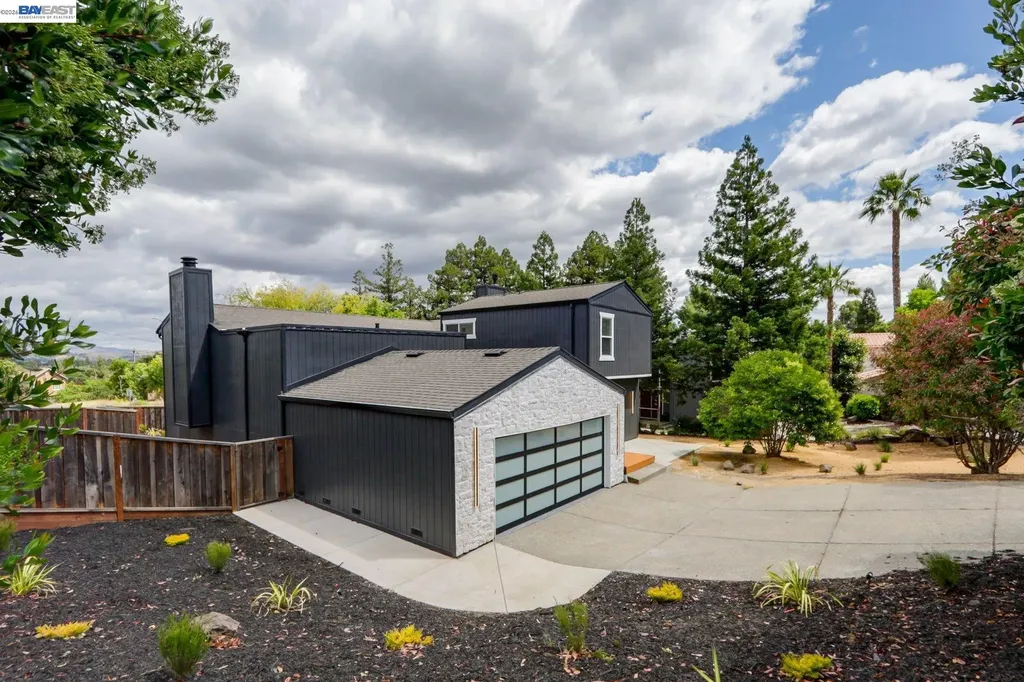 102 Lena Court Pleasant Hill CA 94523