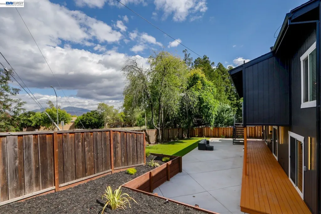 102 Lena Court Pleasant Hill CA 94523