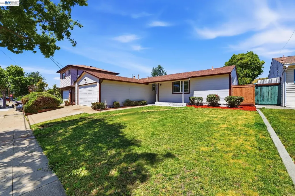 31070 Meadowbrook Avenue Hayward CA 94544