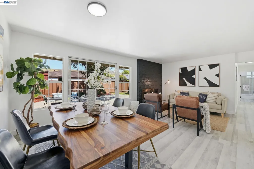 31070 Meadowbrook Avenue Hayward CA 94544