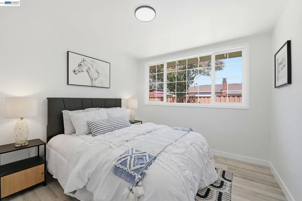31070 Meadowbrook Avenue Hayward CA 94544
