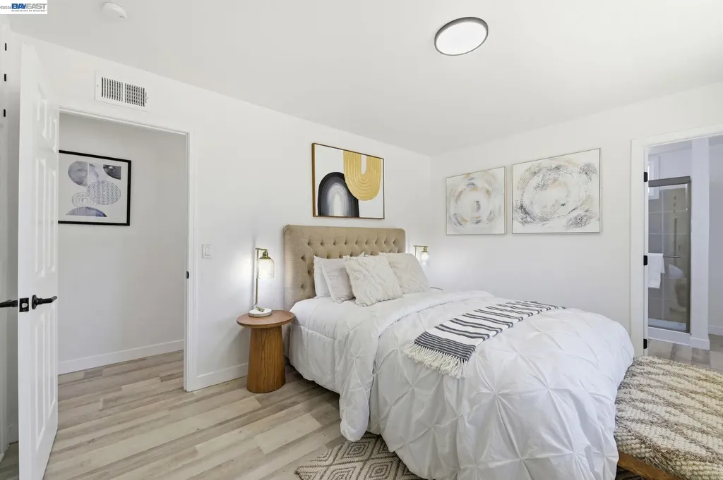 31070 Meadowbrook Avenue Hayward CA 94544