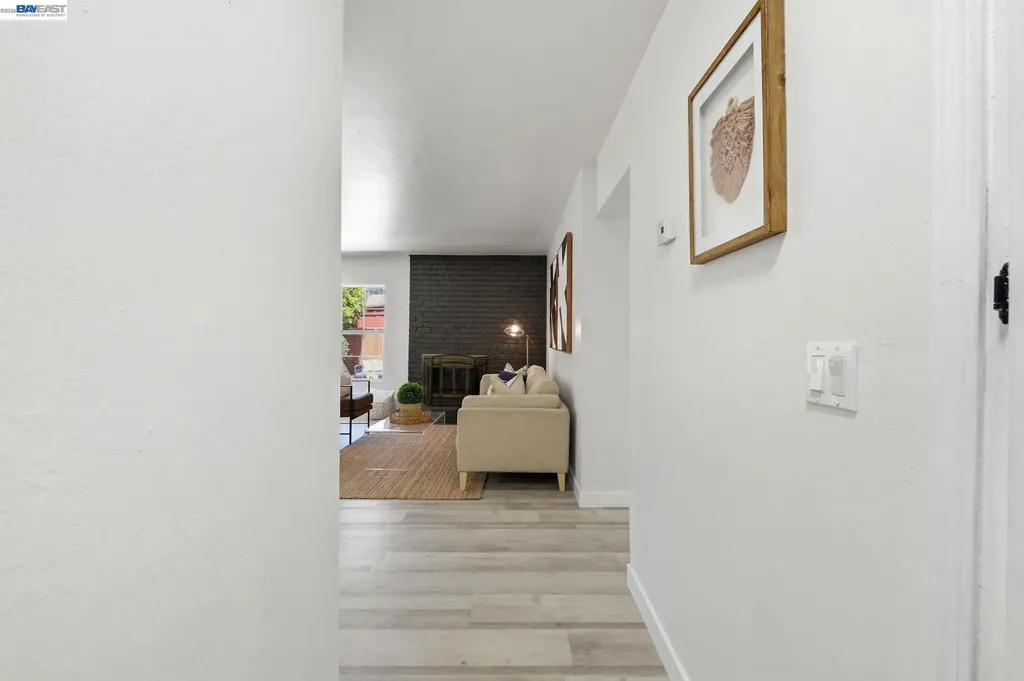 31070 Meadowbrook Avenue Hayward CA 94544