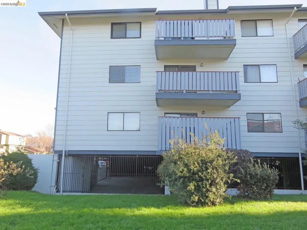 325 Valle Vista Avenue Hayward CA 94544