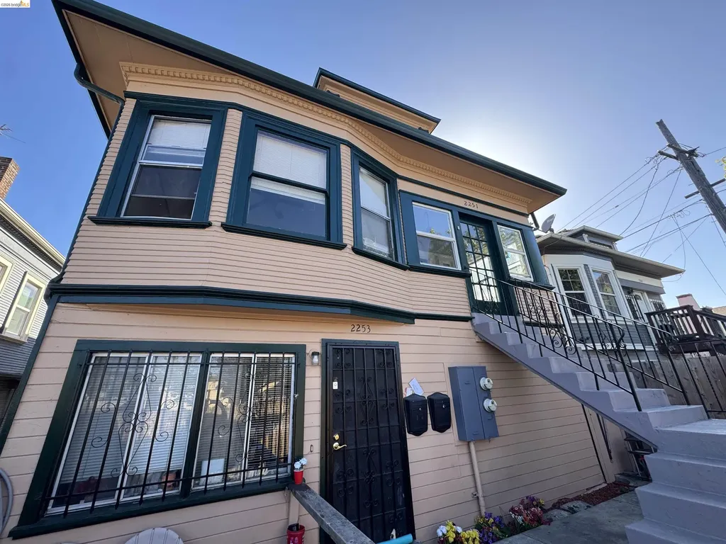 2251 Foothill Boulevard Oakland CA 94606