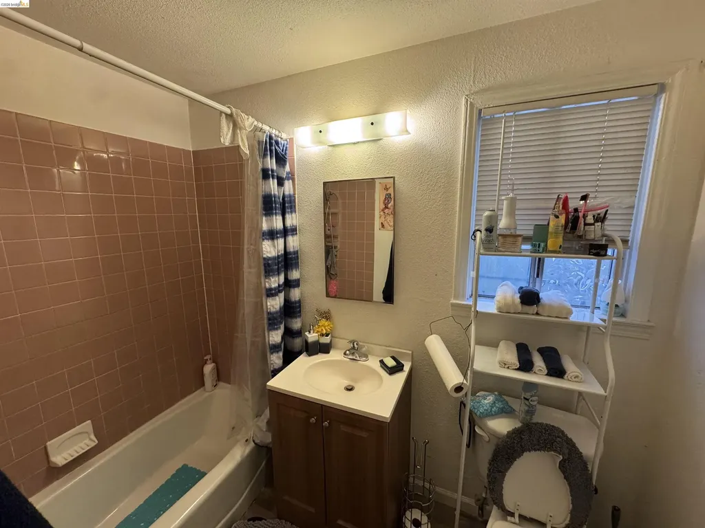 2251 Foothill Boulevard Oakland CA 94606