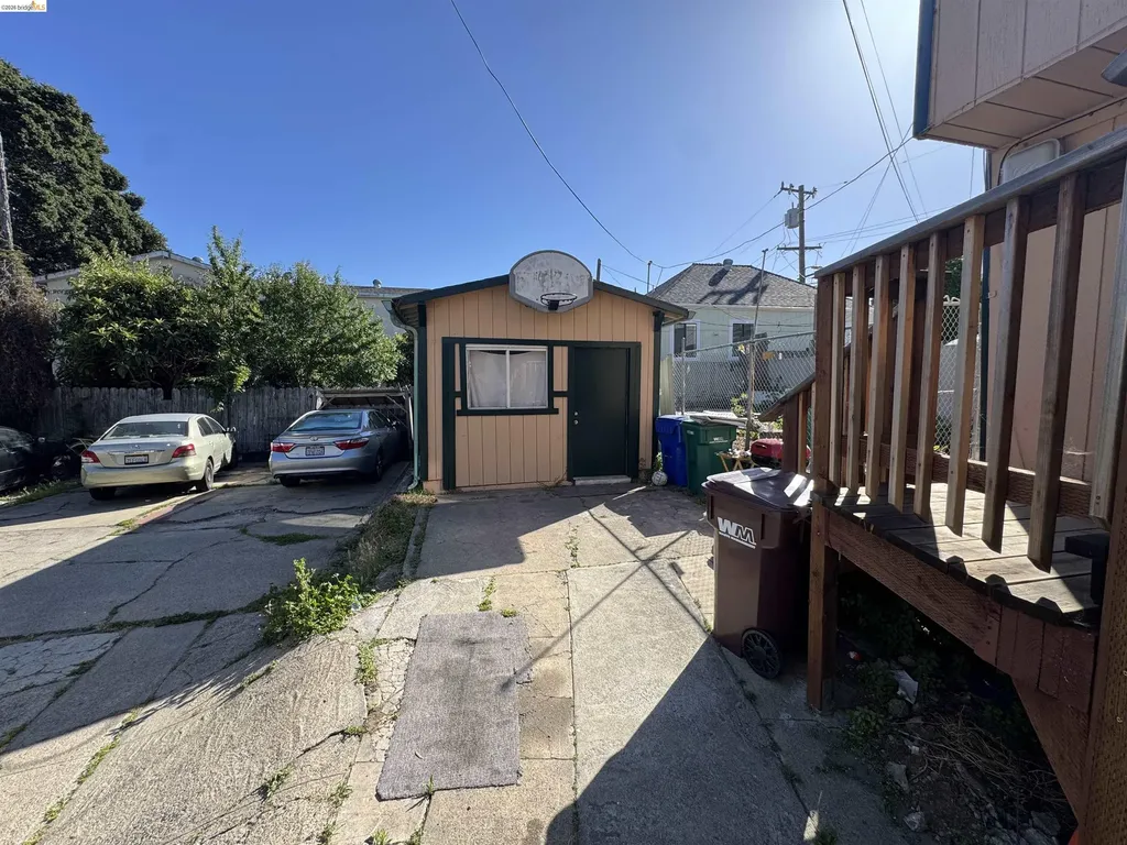 2251 Foothill Boulevard Oakland CA 94606