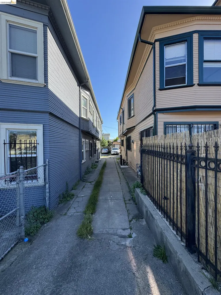 2251 Foothill Boulevard Oakland CA 94606