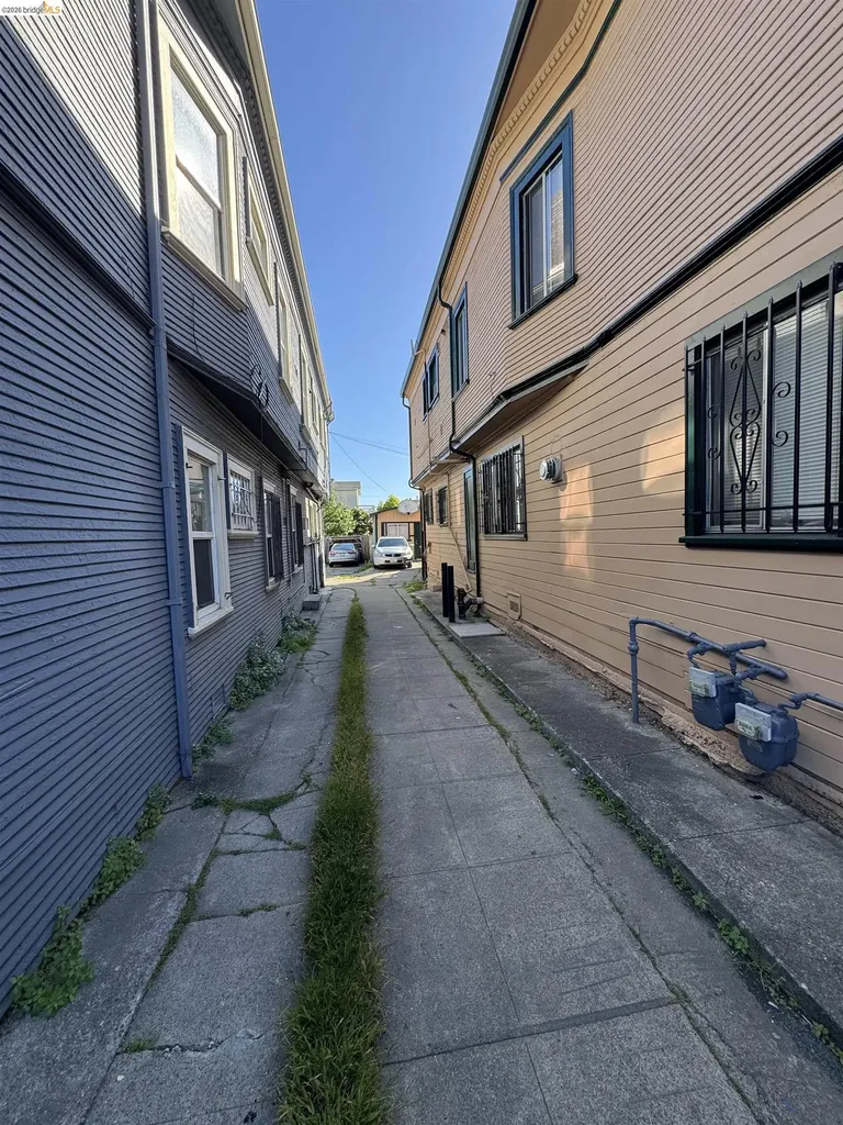 2251 Foothill Boulevard Oakland CA 94606