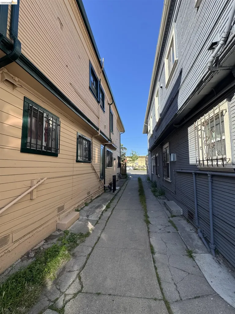 2251 Foothill Boulevard Oakland CA 94606