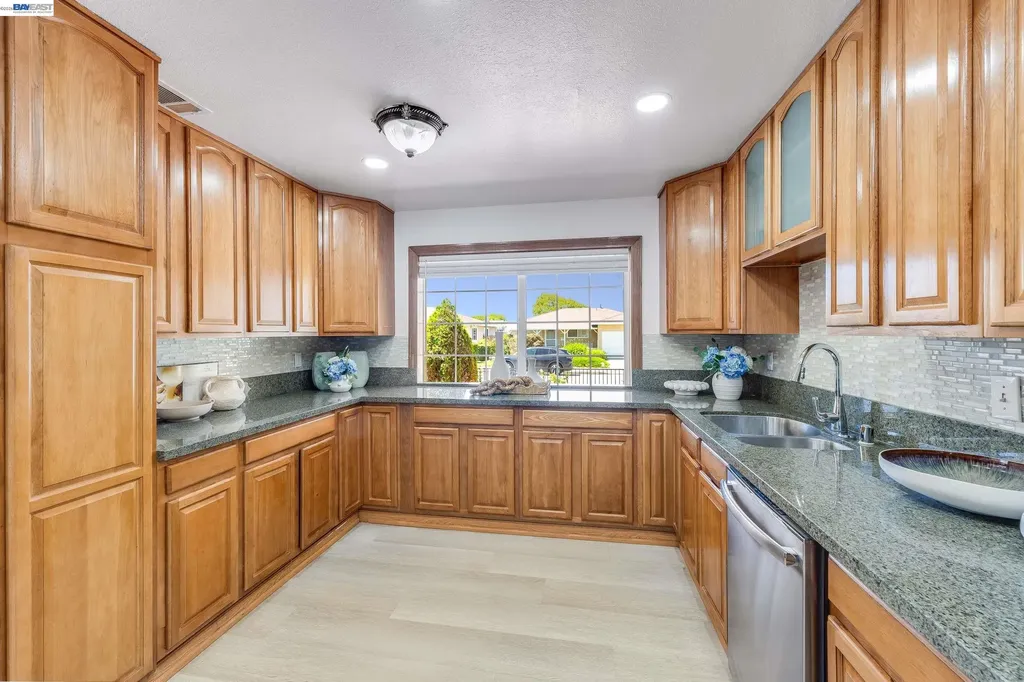 36122 Magellan Drive Fremont CA 94536