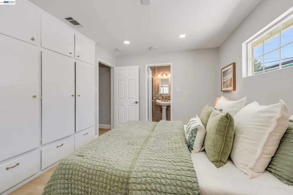36122 Magellan Drive Fremont CA 94536