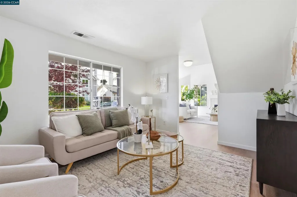 366 Sunnyslope Drive Fremont CA 94536